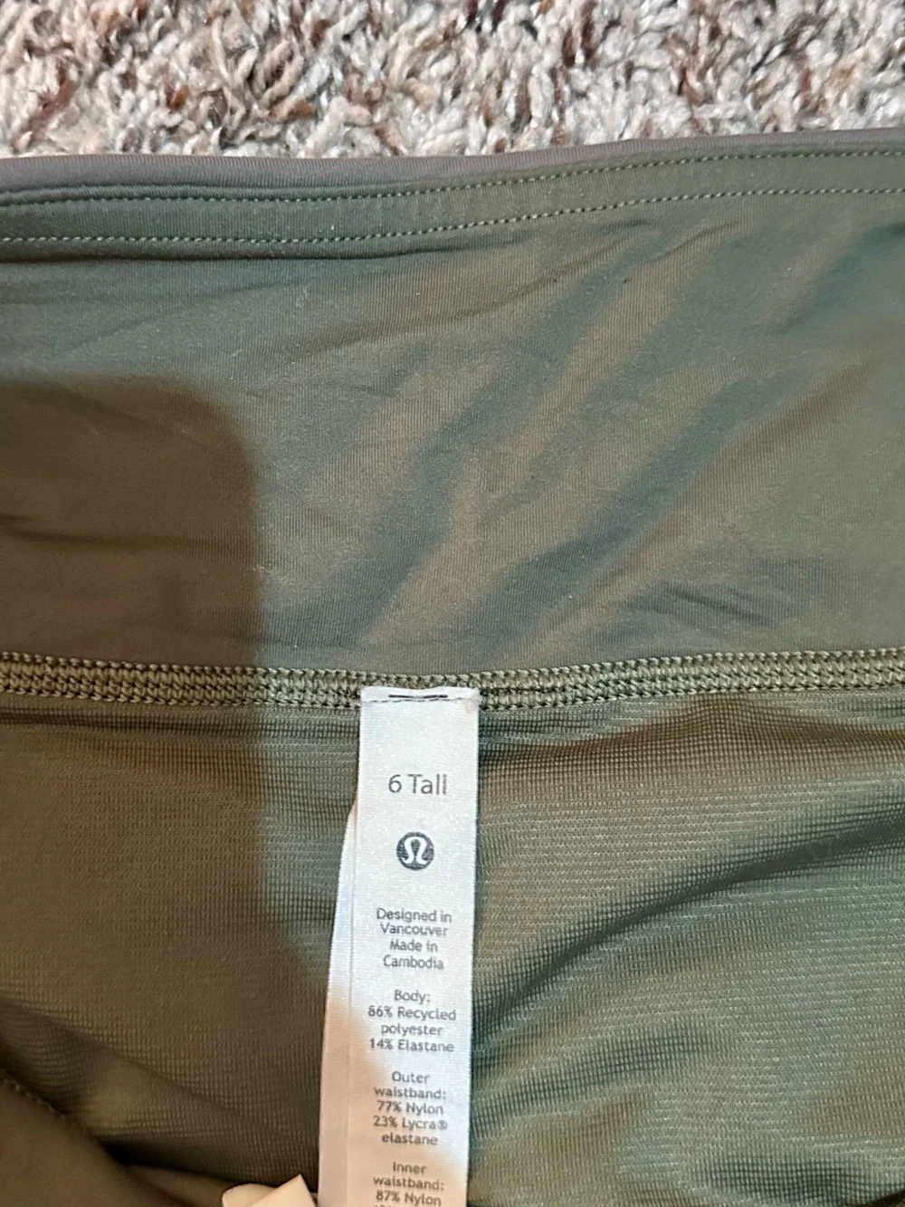 Lululemon Athletica Camo High-Waist speed up Shorts 4” size 6